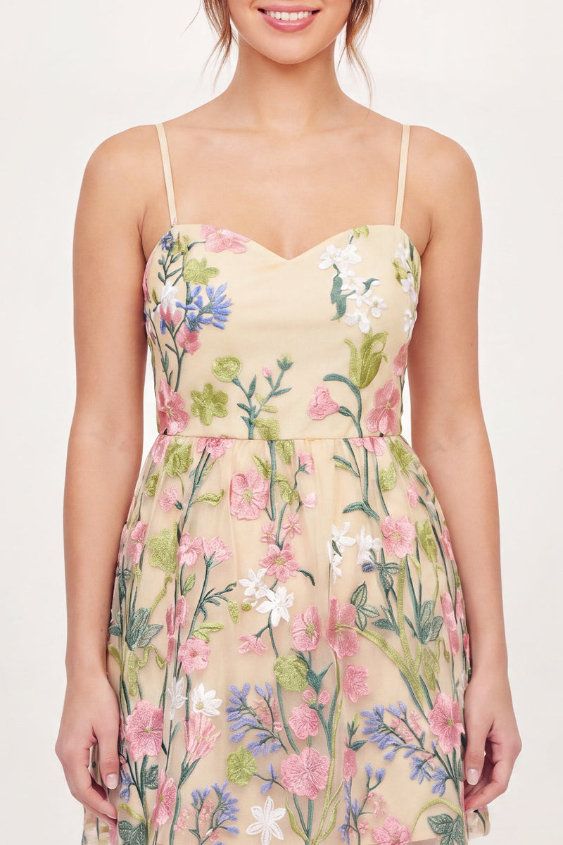 Laden Sie das Bild in den Galerie-Viewer, Tüll-Floral-besticktes gelbes Mini-Abschlusskleid
