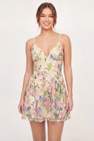 Laden Sie das Bild in den Galerie-Viewer, Tüll-Floral-A-Linie besticktes gelbes Mini-Homecoming-Kleid