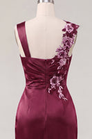 Laden Sie das Bild in den Galerie-Viewer, Marineblaues Satin, gerafftes besticktes Bodycon-Homecoming-Kleid