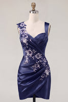 Laden Sie das Bild in den Galerie-Viewer, Marineblaues Satin, gerafftes besticktes Bodycon-Homecoming-Kleid