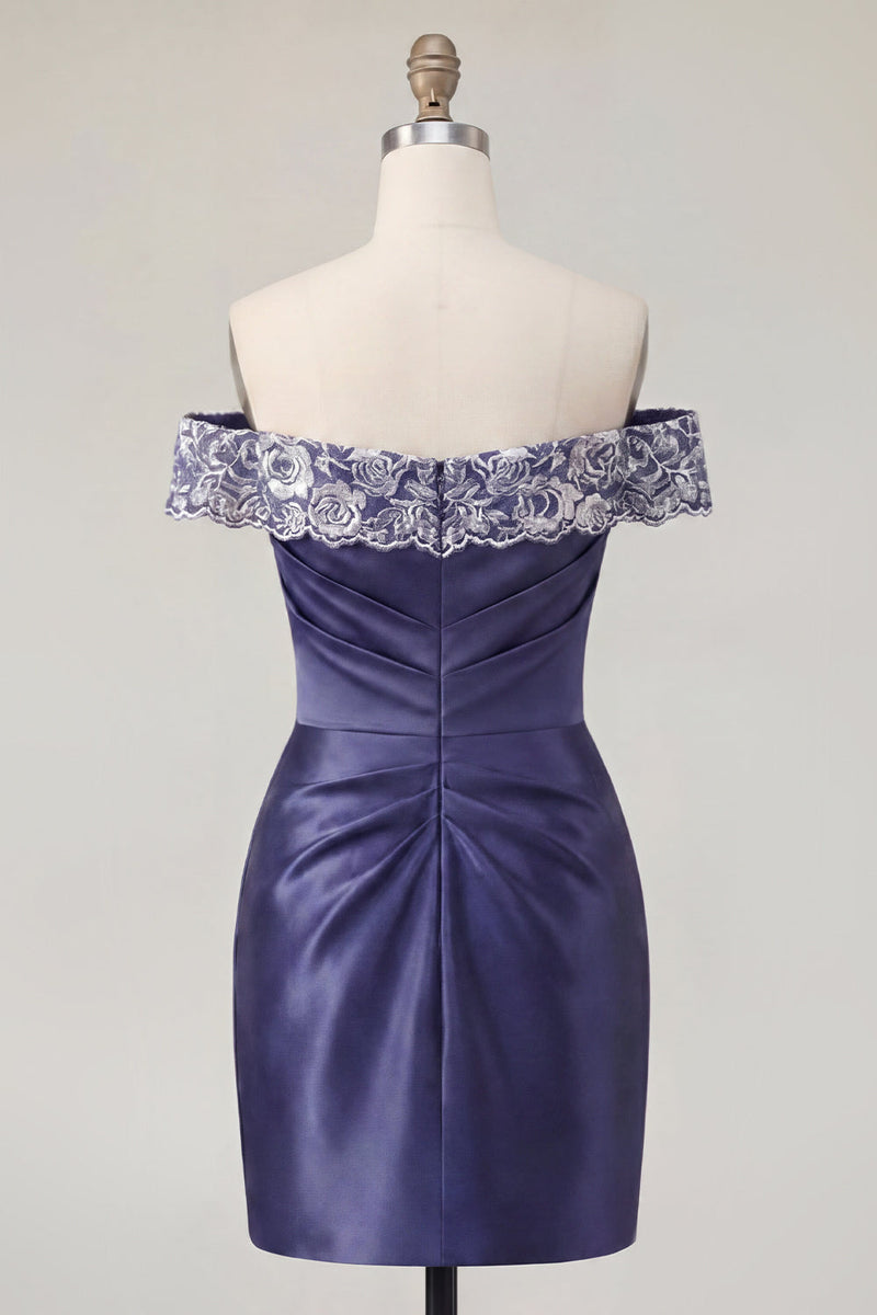 Laden Sie das Bild in den Galerie-Viewer, Schulterloses, marineblaues, gesticktes Satin-Bodycon-Bodycon-Homecoming-Kleid