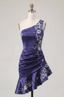 Laden Sie das Bild in den Galerie-Viewer, Einschulter-Marineblaues, satinartiges, gerafftes Bodycon-Mini-Homecoming-Kleid