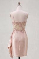 Laden Sie das Bild in den Galerie-Viewer, Champagne Bodycon Korsett mit gerafftem Perlen-Homecoming-Kleid mit Schärpe