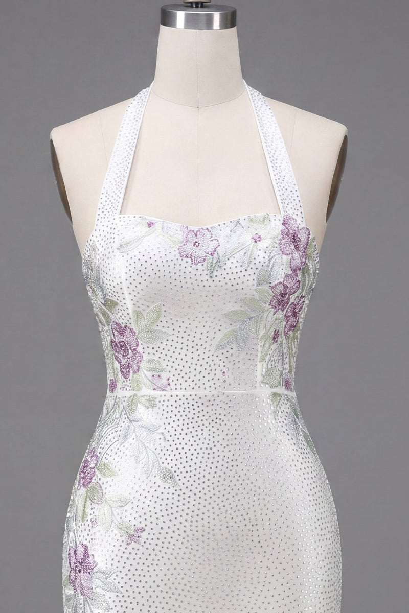 Laden Sie das Bild in den Galerie-Viewer, Weißes Neckholder-Bodycon-Blumen-Homecoming-Kleid mit Perlen