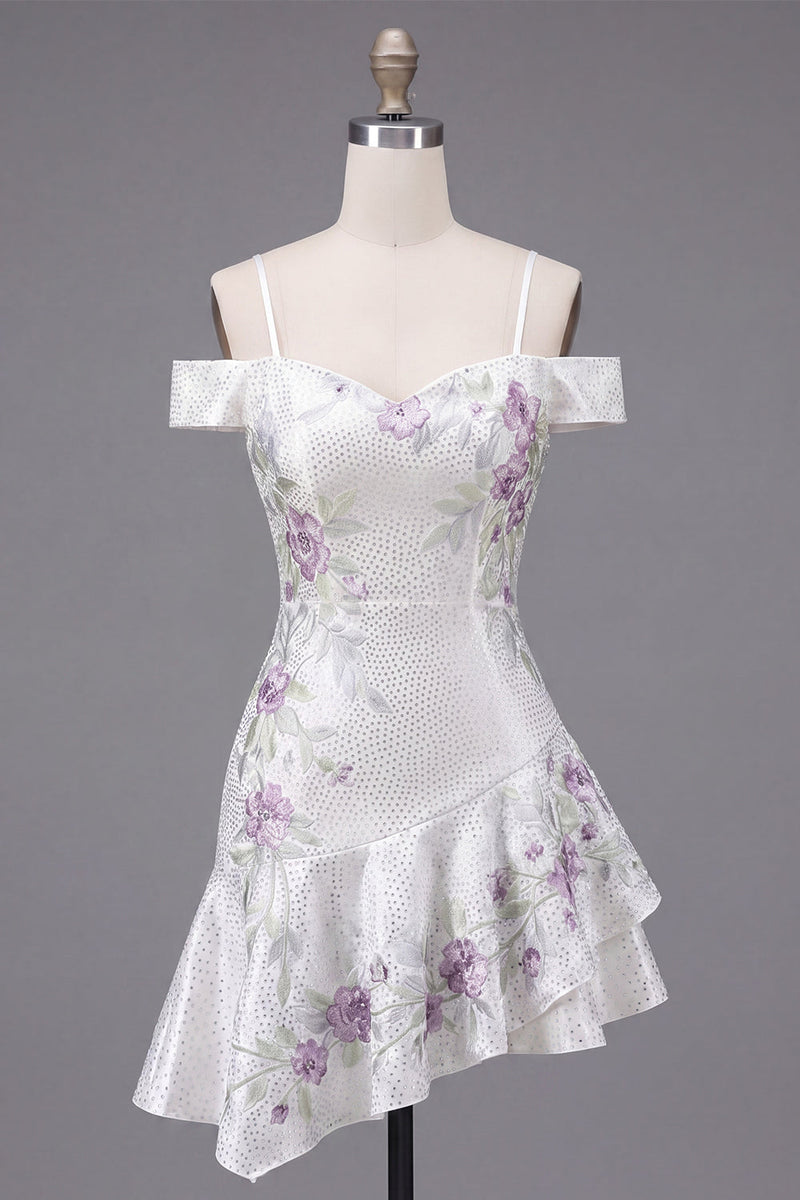 Laden Sie das Bild in den Galerie-Viewer, Kaltschulter-A-Linie weißes Blumen-Homecoming-Kleid mit Perlen