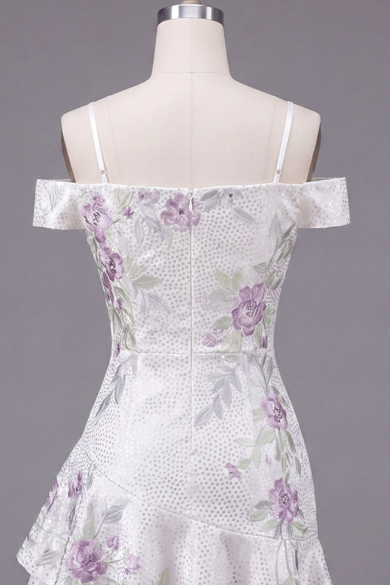 Laden Sie das Bild in den Galerie-Viewer, Kaltschulter-A-Linie weißes Blumen-Homecoming-Kleid mit Perlen