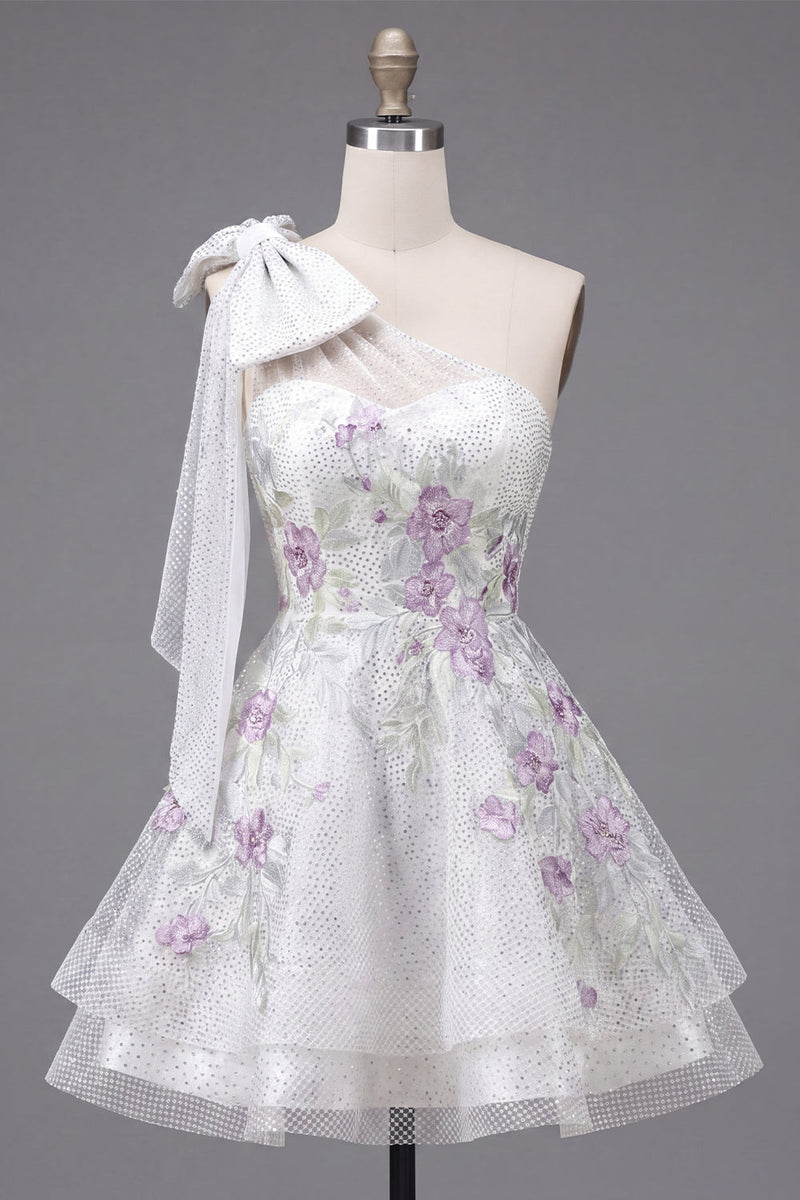 Laden Sie das Bild in den Galerie-Viewer, Ein Schulter-A-Linien weißes, mit Blumen besetztes Homecoming-Kleid mit Schleife