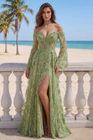 Laden Sie das Bild in den Galerie-Viewer, Spitzen-Salbeigrün A-Linie langes Abschlussballkleid mit Perlenbesatz und Schlitz
