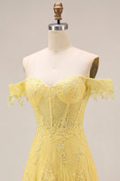 Laden Sie das Bild in den Galerie-Viewer, A-Linie langes Abschlussballkleid mit Spitzen-Korsett-Appliquierung