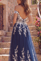 Laden Sie das Bild in den Galerie-Viewer, Marineblaues A-Line-Tüll-Floral-Langballkleid ohne Schulter