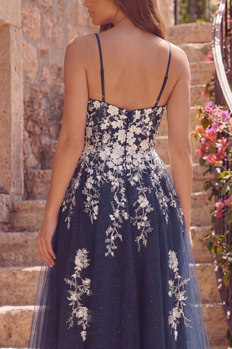 Laden Sie das Bild in den Galerie-Viewer, Navy A-Line Spaghetti-Träger Blumen-Midi-Kleid mit Schlitz