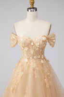 Laden Sie das Bild in den Galerie-Viewer, Champagner A-Linie Off-the-shoulder Florales Korsett Langes Abschlussballkleid mit Rüschen