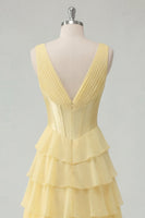 Laden Sie das Bild in den Galerie-Viewer, Buttergelbes Chiffon A-Line V-Ausschnitt-Korsett mit Stufen gerafftes Maxi-Kleid mit Schlitz