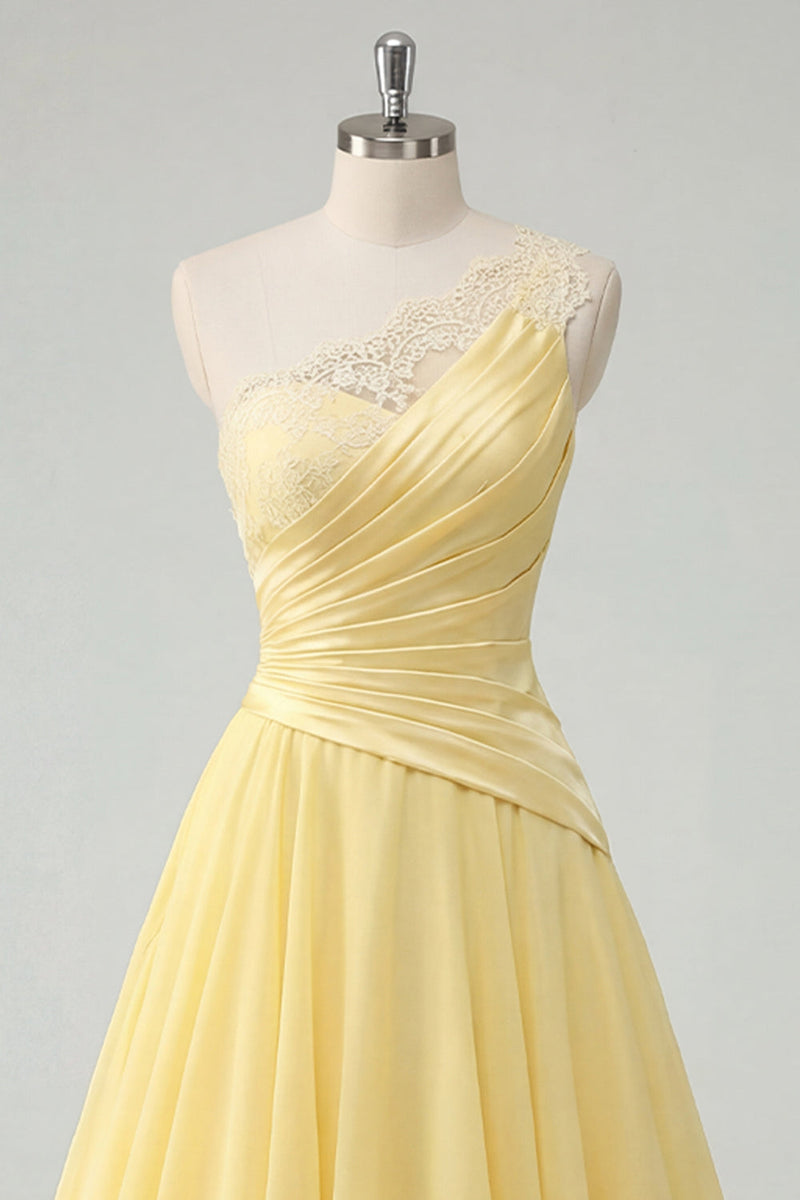 Laden Sie das Bild in den Galerie-Viewer, Chiffon Butter Gelb A-Linien einschulter-Maxikleid mit gerafftem Schnitt