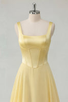 Laden Sie das Bild in den Galerie-Viewer, A-Line Butter gelbes Chiffon-Korsett-Maxi-Kleid mit quadratem Ausschnitt