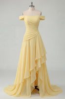 Laden Sie das Bild in den Galerie-Viewer, Off-the-shoulder Chiffon Butter Gelbes A-Linie gerafftes Maxikleid mit Schlitz