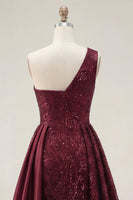 Laden Sie das Bild in den Galerie-Viewer, Glitzerndes bordeauxrotes A-Linien-Pailletten-Langball-Kleid mit Schlitz