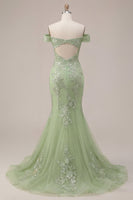 Laden Sie das Bild in den Galerie-Viewer, Langes Abschlussballkleid mit Meerjungfrauengrün mit Off-the-shoulder-Korsettapplikationen