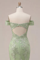 Laden Sie das Bild in den Galerie-Viewer, Langes Abschlussballkleid mit Meerjungfrauengrün mit Off-the-shoulder-Korsettapplikationen