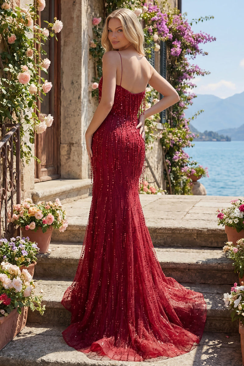 Laden Sie das Bild in den Galerie-Viewer, Glitzerndes burgunderrotes Meerjungfrauen-Langperlen-Abschlussballkleid mit Schlitz