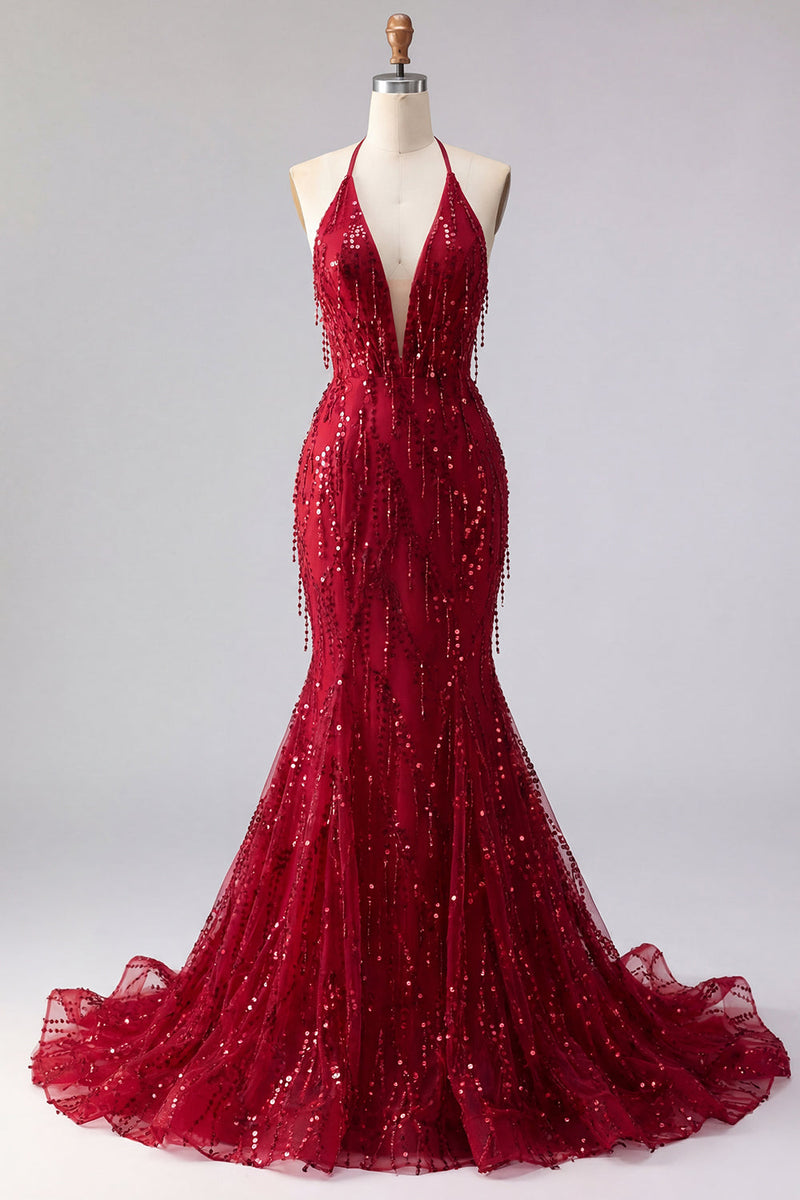 Laden Sie das Bild in den Galerie-Viewer, Glitzerndes burgunderrotes Halter, rückenloses Meerjungfrauen-Ballkleid mit langen Perlen und Fransen