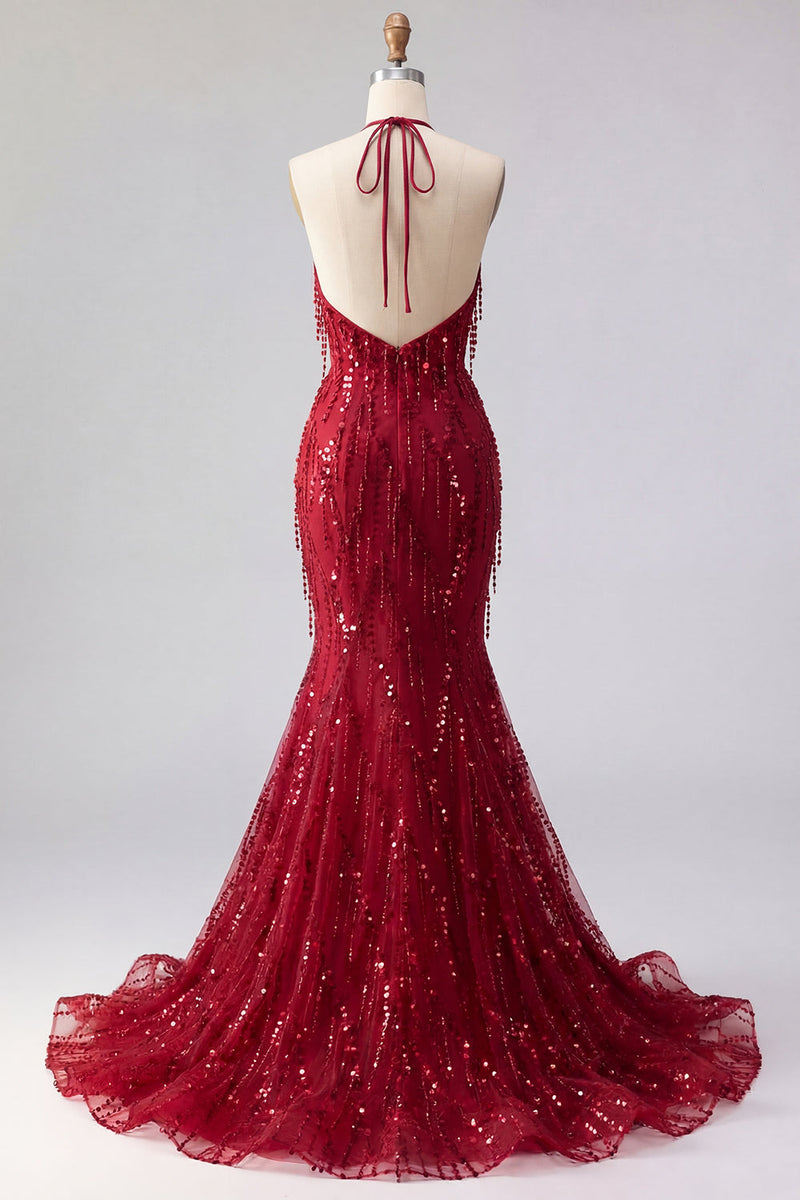 Laden Sie das Bild in den Galerie-Viewer, Glitzerndes burgunderrotes Halter, rückenloses Meerjungfrauen-Ballkleid mit langen Perlen und Fransen