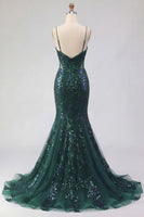 Laden Sie das Bild in den Galerie-Viewer, Glitzerndes dunkelgrünes Langballkleid mit Spaghetti-Trägern aus Pailletten, Tüll, mit Applikationen