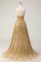 Laden Sie das Bild in den Galerie-Viewer, Glitzerndes goldenes Sweetheart Bodycon-Korsett, mit Perlen, Mini-Abschlussballkleid mit Rüschen Kapellenschleppe