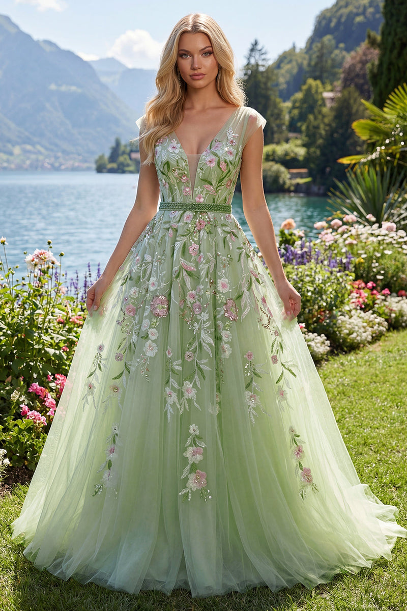 Laden Sie das Bild in den Galerie-Viewer, Grünes V-Ausschnitt-Floral-Sticker-A-Linien-Tüll-Abschlussballkleid