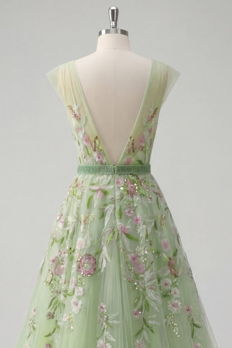 Laden Sie das Bild in den Galerie-Viewer, Grünes V-Ausschnitt-Floral-Sticker-A-Linien-Tüll-Abschlussballkleid