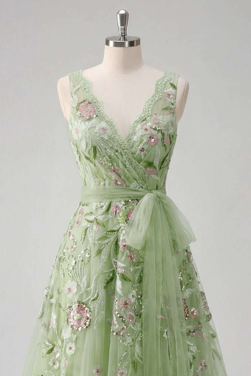 Laden Sie das Bild in den Galerie-Viewer, Grünes florales V-Ausschnitt A-Linie-Applikiertes Abschlussballkleid