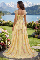 Laden Sie das Bild in den Galerie-Viewer, Gelbe Mützenärmel Ein linienrüschendes florales Abschlussballkleid mit Schlitz