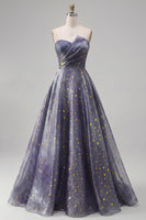 Laden Sie das Bild in den Galerie-Viewer, Elegantes, sternenbesetztes langes Abschlussballkleid mit einem skulpturalen, gerafften Oberteil und einem A-Linien-Rock