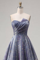 Laden Sie das Bild in den Galerie-Viewer, Elegantes, sternenbesetztes langes Abschlussballkleid mit einem skulpturalen, gerafften Oberteil und einem A-Linien-Rock