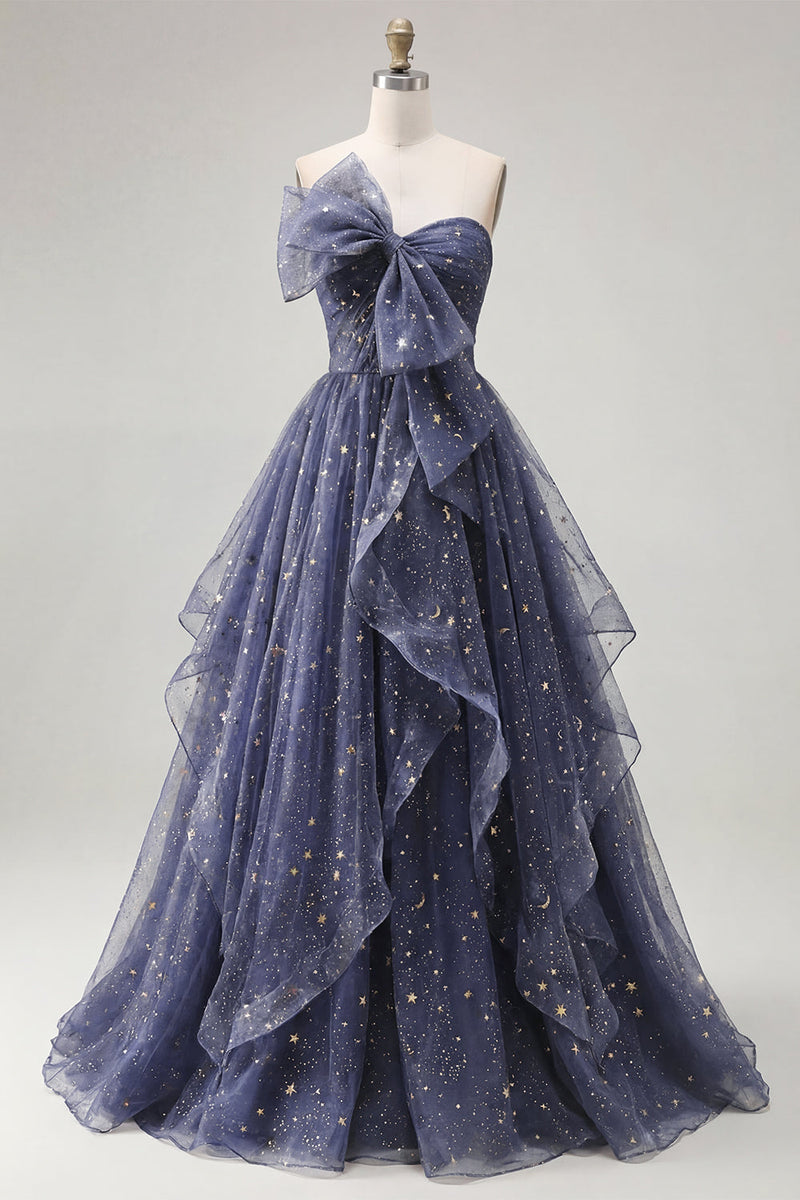 Laden Sie das Bild in den Galerie-Viewer, Sternennacht staubiges blaues, trägerloses, langes Abschlussballkleid mit herabfallenden Rüschen