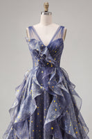Laden Sie das Bild in den Galerie-Viewer, Elegantes V-Ausschnitt-Tüll-Sternenhimmel-Staubblaues Abschlussballkleid mit gestuften Rüschen