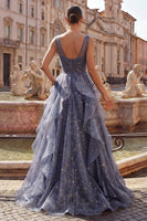 Laden Sie das Bild in den Galerie-Viewer, Elegantes V-Ausschnitt-Tüll-Sternenhimmel-Staubblaues Abschlussballkleid mit gestuften Rüschen