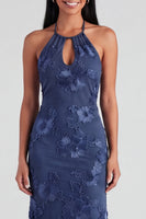 Laden Sie das Bild in den Galerie-Viewer, Salbei-Neckholderhals-Meerjungfrauen-Midi-Kleid mit Blumenstickerei