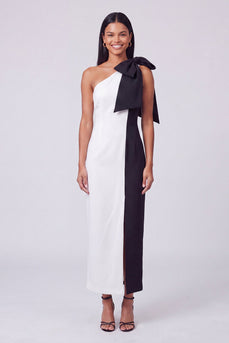 Schwarz-weißes einschulteriges maxi-Kleid mit einschulteriger Bodycon und Schleife