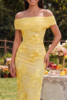 Laden Sie das Bild in den Galerie-Viewer, Off-the-shoulder gelbes, bodycon-appliquiertes Maxi-Blumenkleid mit Schlitz