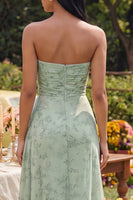 Laden Sie das Bild in den Galerie-Viewer, Trägerloses, staubiges Salbei-Blumen-Maxikleid mit Schlitz