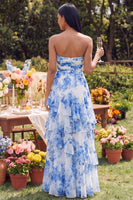 Laden Sie das Bild in den Galerie-Viewer, Weißblaues, geblümtes Trägerloses Maxikleid mit Rüschen A-Linie
