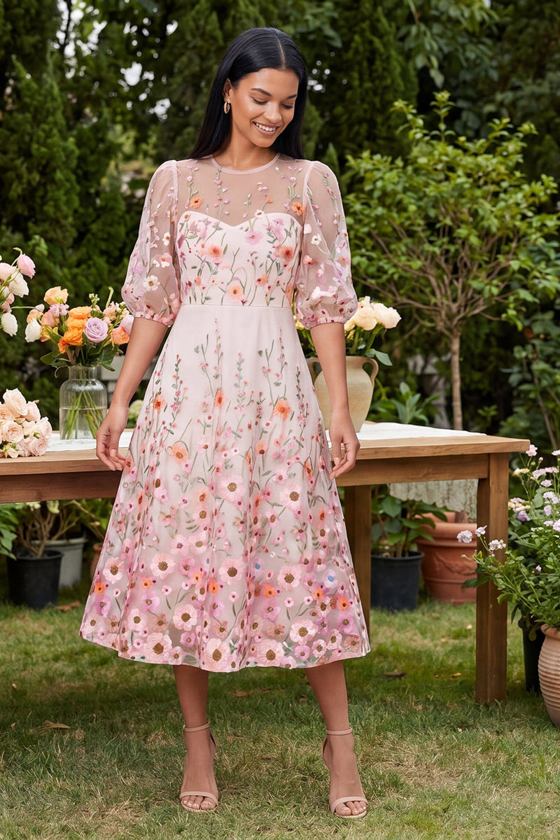 Laden Sie das Bild in den Galerie-Viewer, Rosa A-Linie rundhalsbesticktes Midi-Blumenkleid mit halben Ärmeln