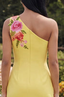 Laden Sie das Bild in den Galerie-Viewer, Gelbes, einschulterfarbenes Bodycon besticktes Blumen-Minikleid