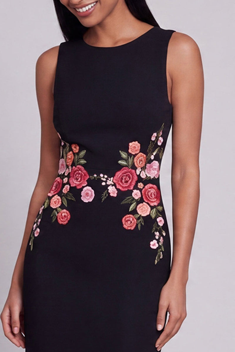 Laden Sie das Bild in den Galerie-Viewer, Schwarzes Rundhals-Floral-Lange Festkleid
