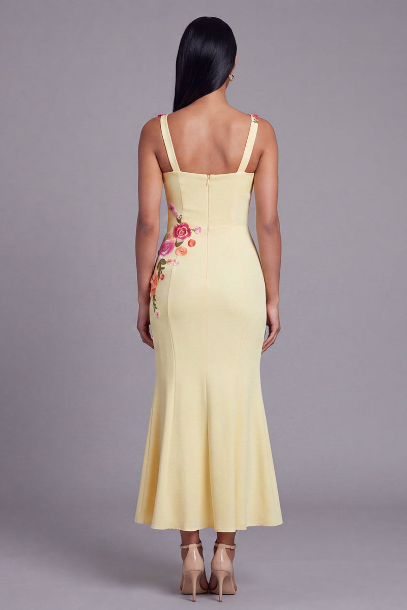 Laden Sie das Bild in den Galerie-Viewer, Hellgelbes Meerjungfrauenlanges Blumenkleid mit Applikationen