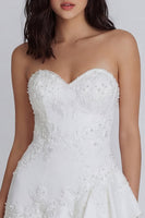 Laden Sie das Bild in den Galerie-Viewer, Elfenbein Herzausschnitt A-Linie Minikleid mit Perlen und Rüschen