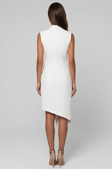 Weißes zweireihiges zweireihiges Arbeitskleid mit gekerbtem Revers