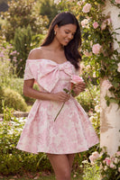 Laden Sie das Bild in den Galerie-Viewer, Rosa Jacquard A-Line-Off-the-shoulder Mini-Homecoming-Kleid mit Schleife