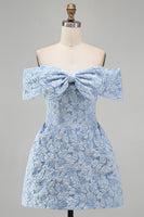 Laden Sie das Bild in den Galerie-Viewer, Off-the-shoulder Blaues Jacquard A-Linie Mini Abendkleid mit Schleife